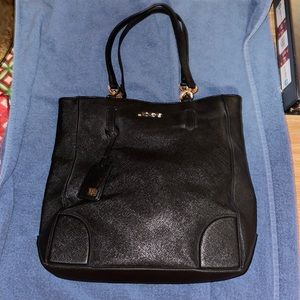 Joe’s large black leather tote .